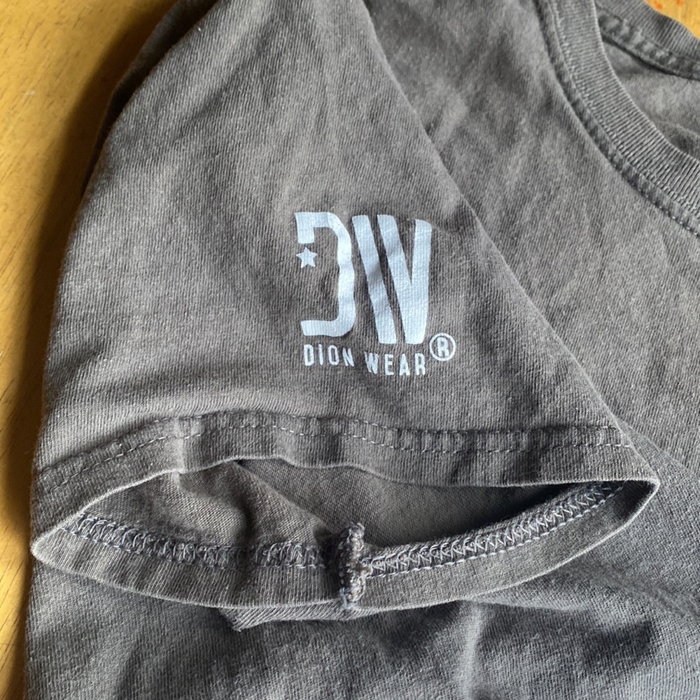 Dion Wear t-shirt size M pre-owned condition - Picture 3 of 7